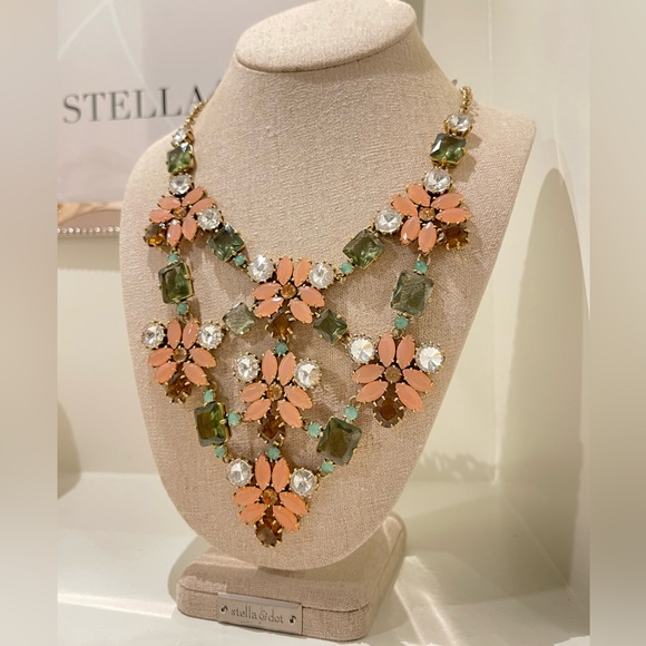 Fleurette Statement Necklace - Picture 1 of 2